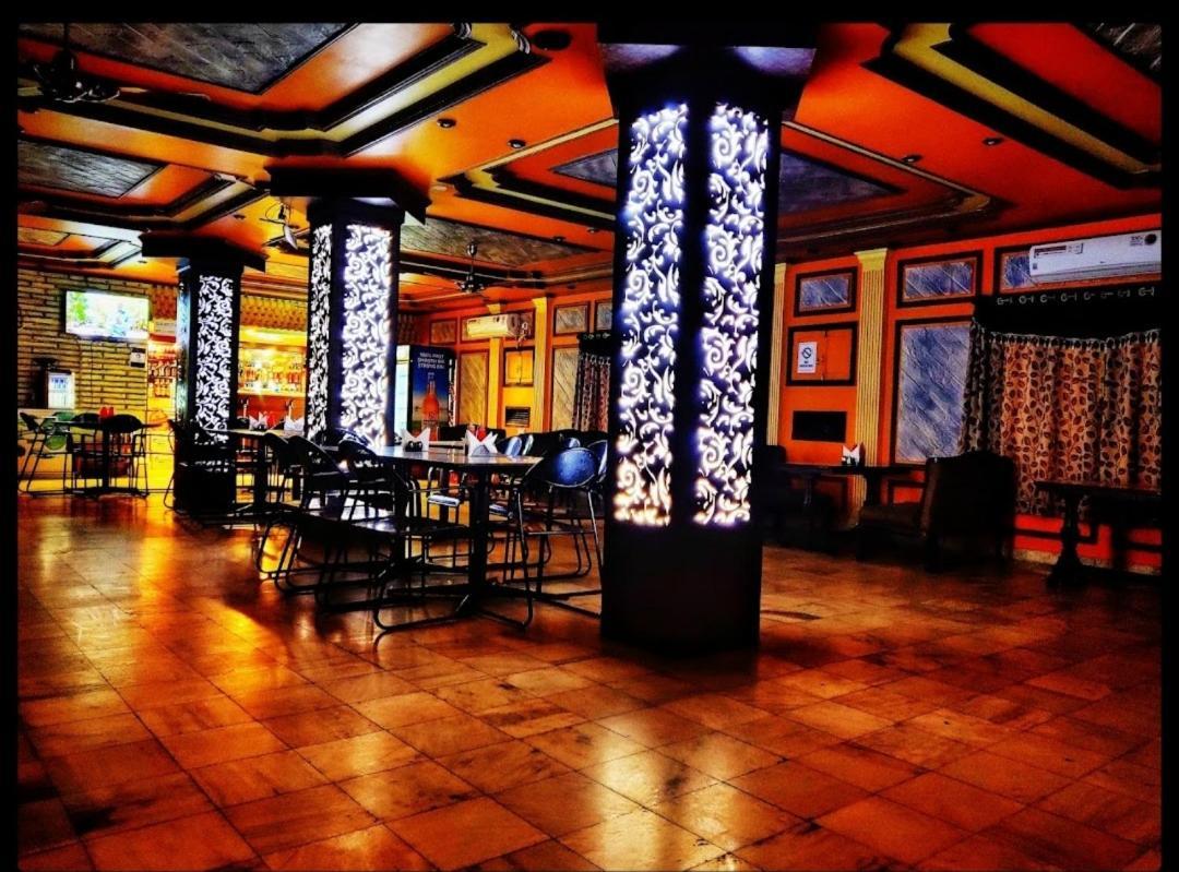 Hotel Samrat Baharampur Exterior photo
