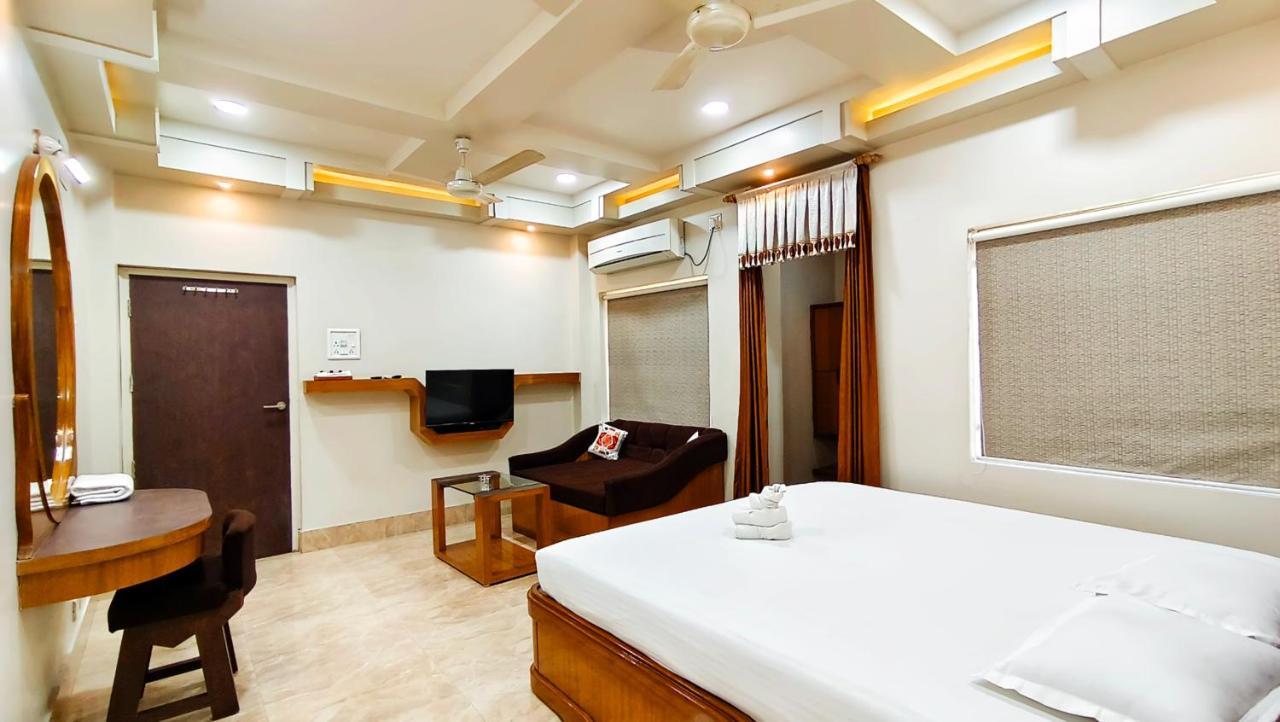 Hotel Samrat Baharampur Exterior photo
