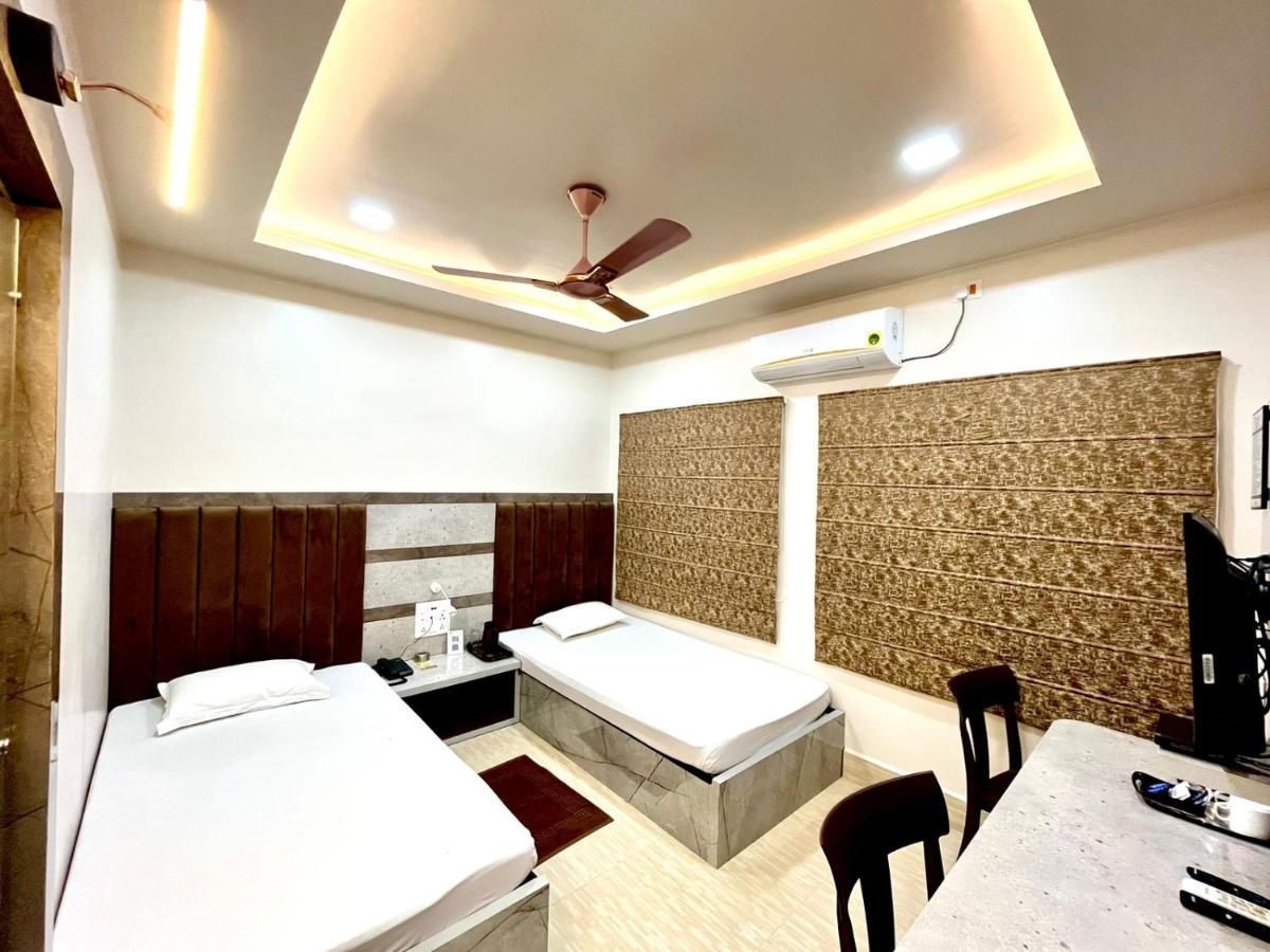 Hotel Samrat Baharampur Exterior photo