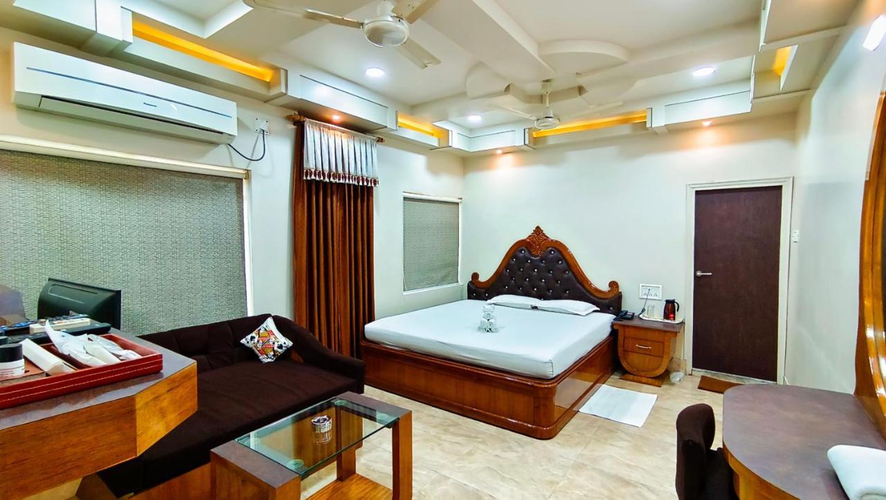 Hotel Samrat Baharampur Exterior photo