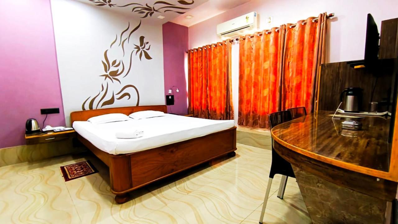 Hotel Samrat Baharampur Exterior photo