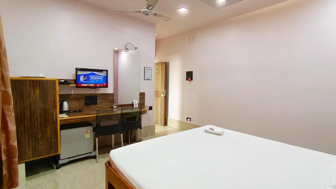 Hotel Samrat Baharampur Exterior photo