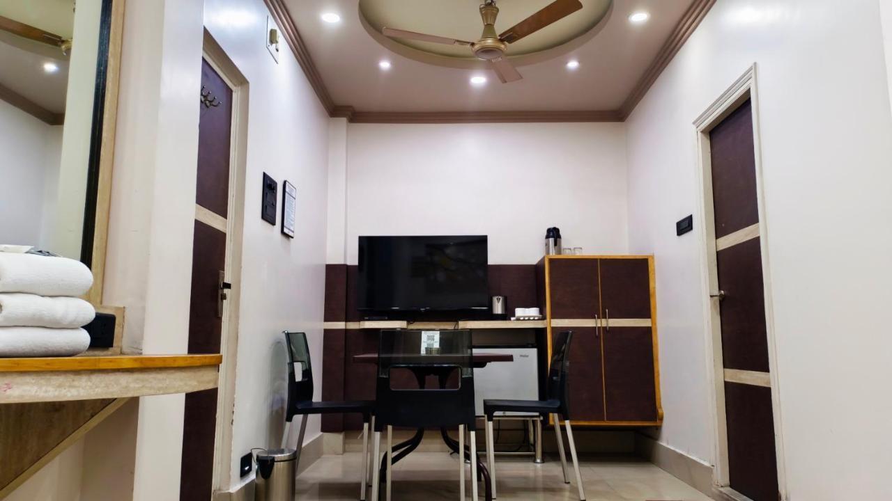 Hotel Samrat Baharampur Exterior photo