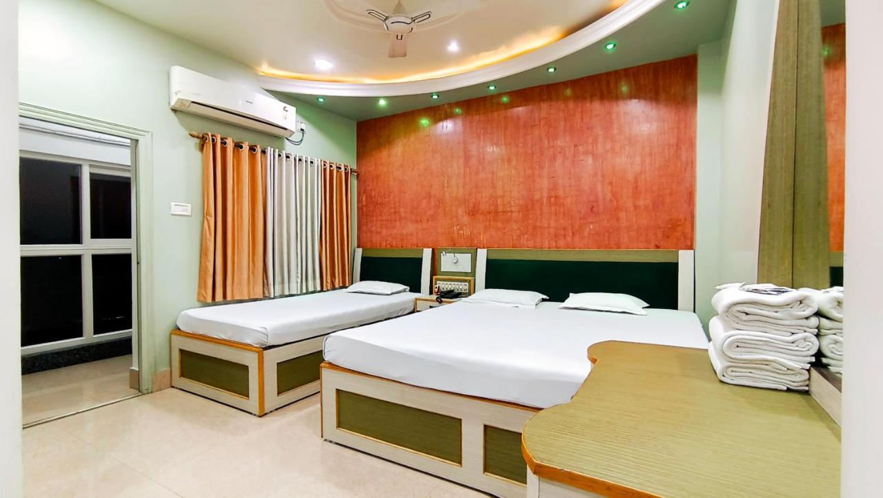 Hotel Samrat Baharampur Exterior photo