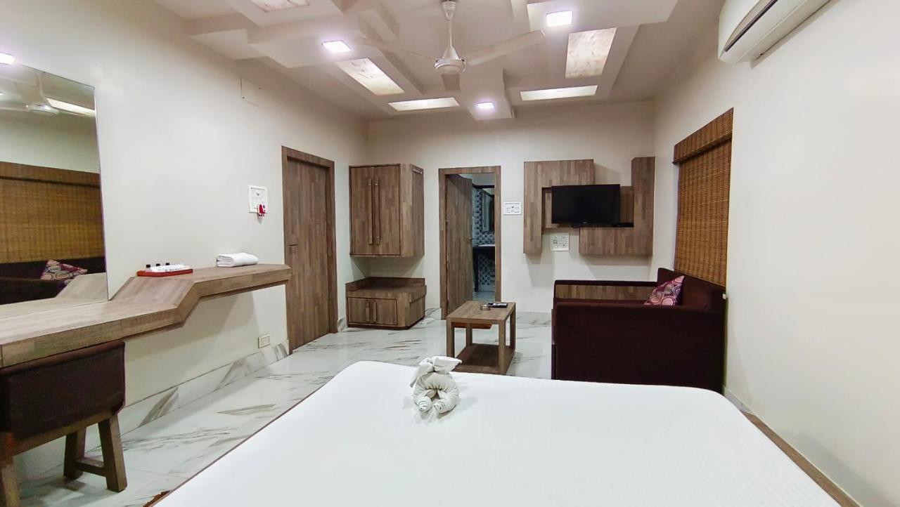 Hotel Samrat Baharampur Exterior photo