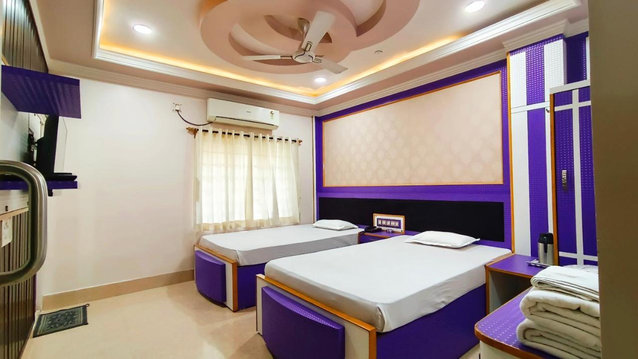 Hotel Samrat Baharampur Exterior photo
